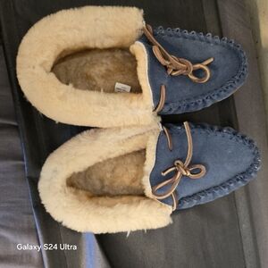 LL bean "wicked good" womens shearling lined comfort slippers, sz 8